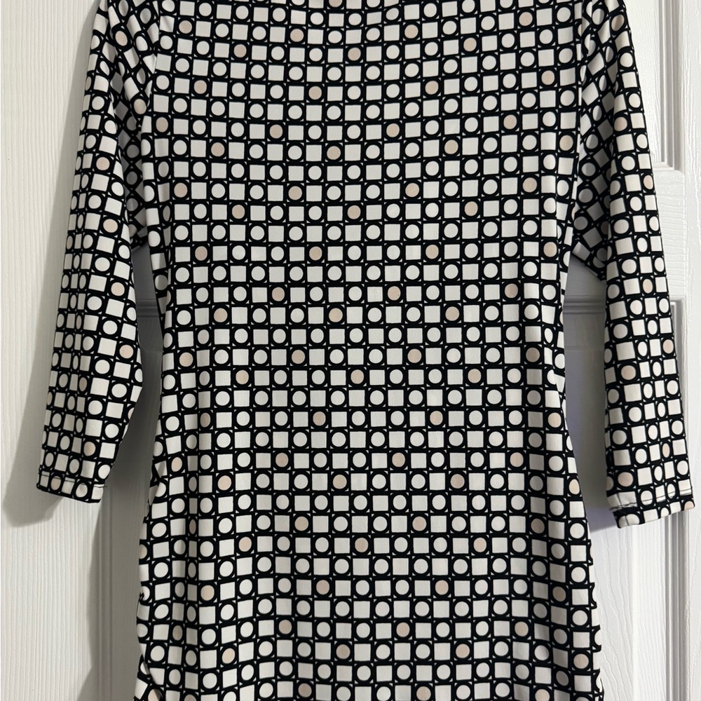 Vince Camuto Black and Cream Geometric Blouse - Picture 4 of 4